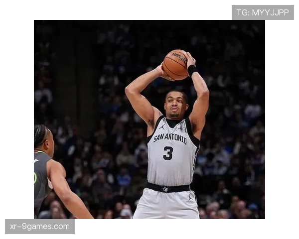 爱德华兹专访：谈及从“巨星单打”到融入“五人传导”体系的心路历程